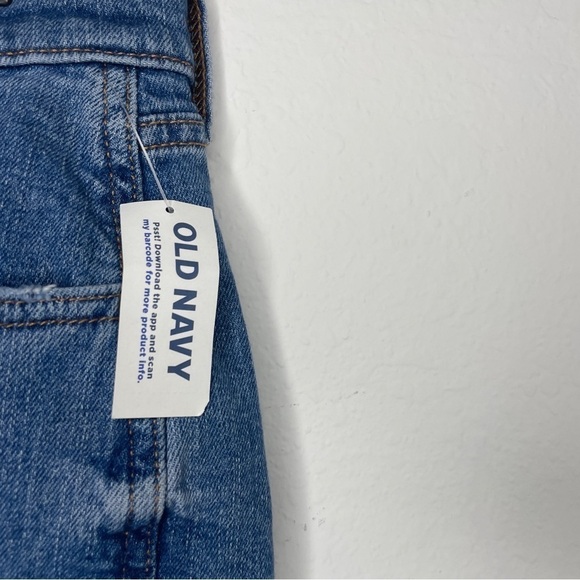 NWT Old Navy Mid Rise Cutoff Boyfriend Jean Short Raw Hem - Picture 6 of 9